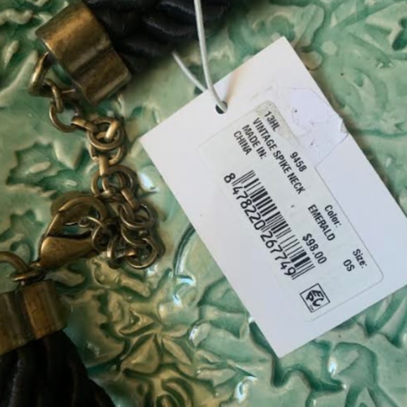 🆕 C Wonder Statement Collar - Picture 6 of 14